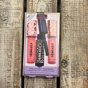 NWT Tarte Holiday Gift Set Maneater Must Haves!!